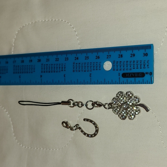 Lucky charms: Horseshoe and 4 leaf clover with crystals - Picture 15 of 15